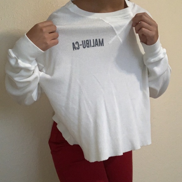 Brandy Melville Malibu white thermal long sleeve - Picture 2 of 6